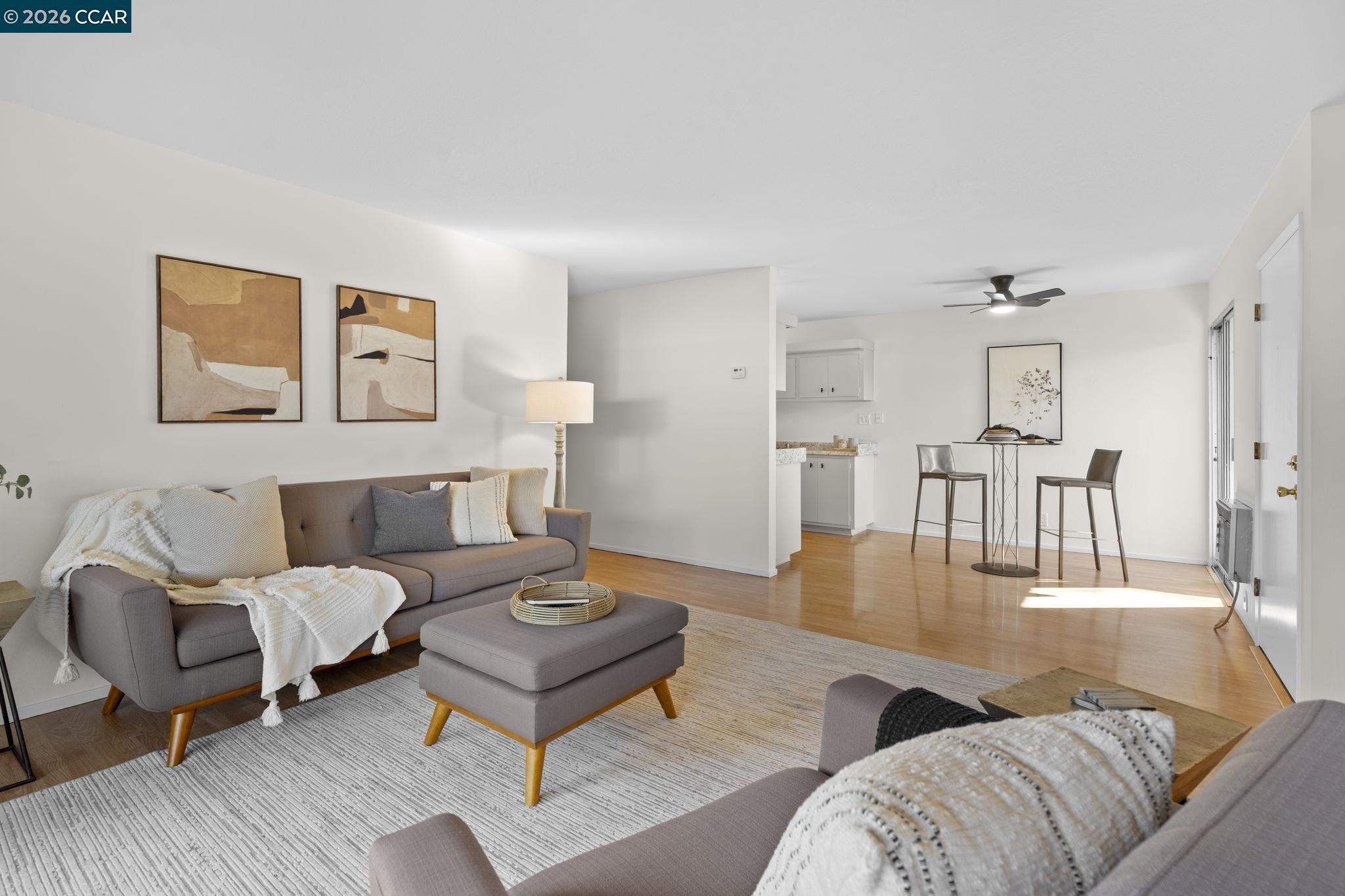 Photo #8: 41122044 Listing: Photo #8