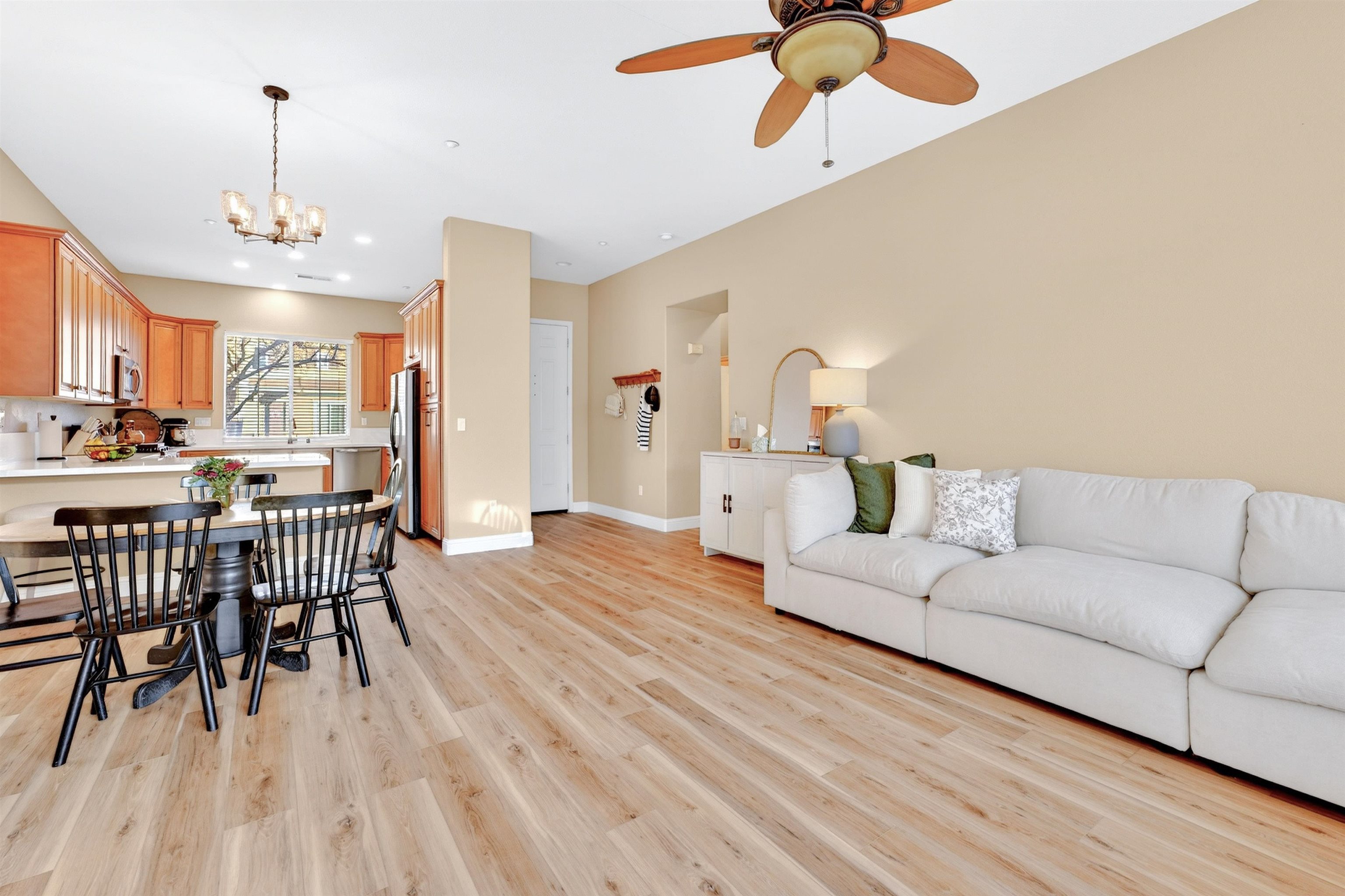 Detail Gallery Image 4 of 21 For 107 Panorama Way, Brentwood,  CA 94513 - 3 Beds | 2 Baths