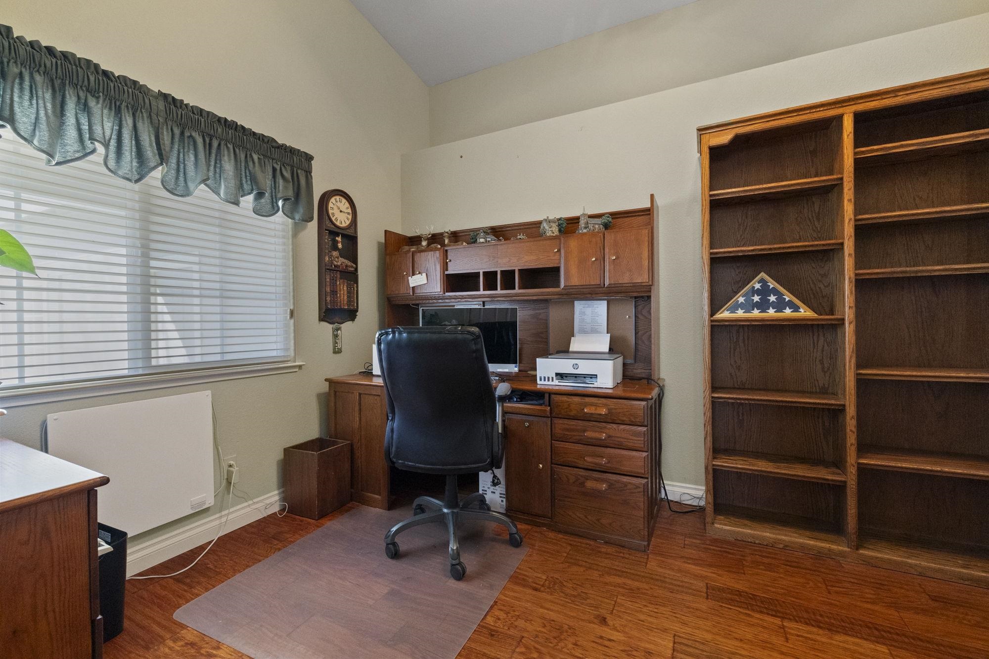 Detail Gallery Image 10 of 42 For 19891 Apple Valley Dr, Sonora,  CA 95370 - 3 Beds | 2 Baths