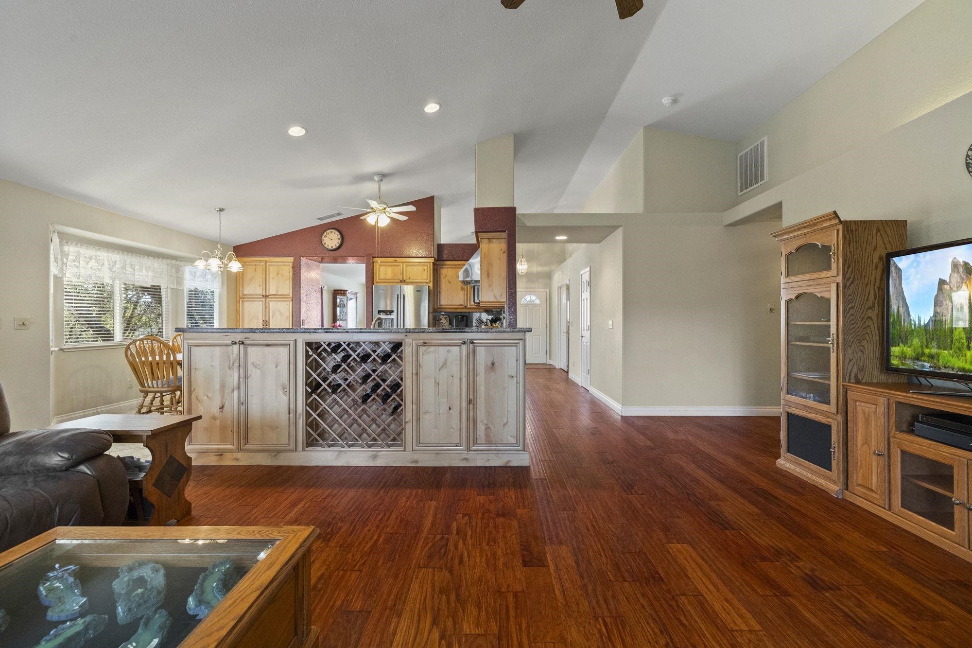 Detail Gallery Image 20 of 42 For 19891 Apple Valley Dr, Sonora,  CA 95370 - 3 Beds | 2 Baths