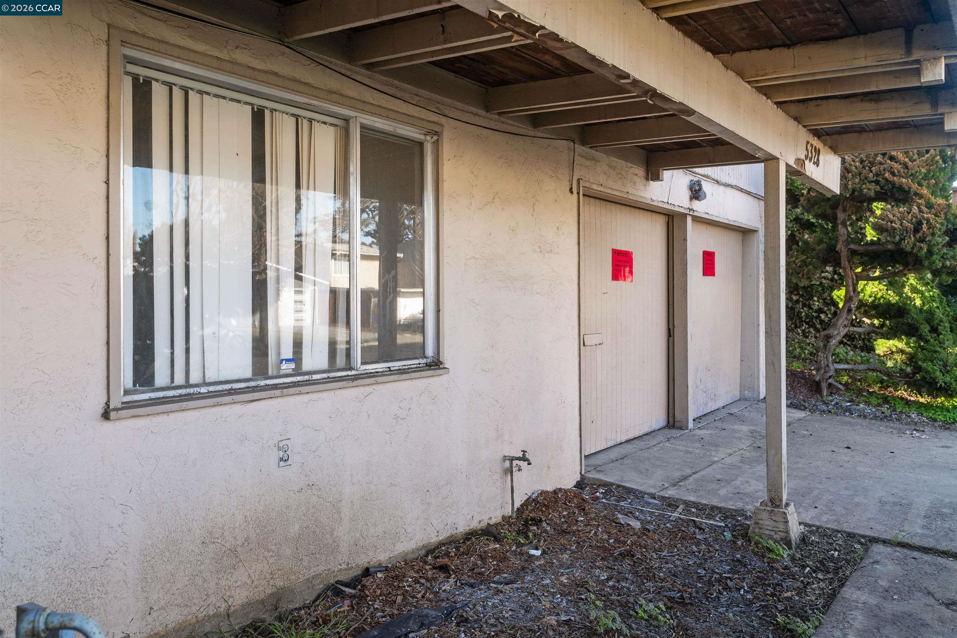 Detail Gallery Image 5 of 8 For 5328 Gately Ave, Richmond,  CA 94804 - 3 Beds | 2 Baths