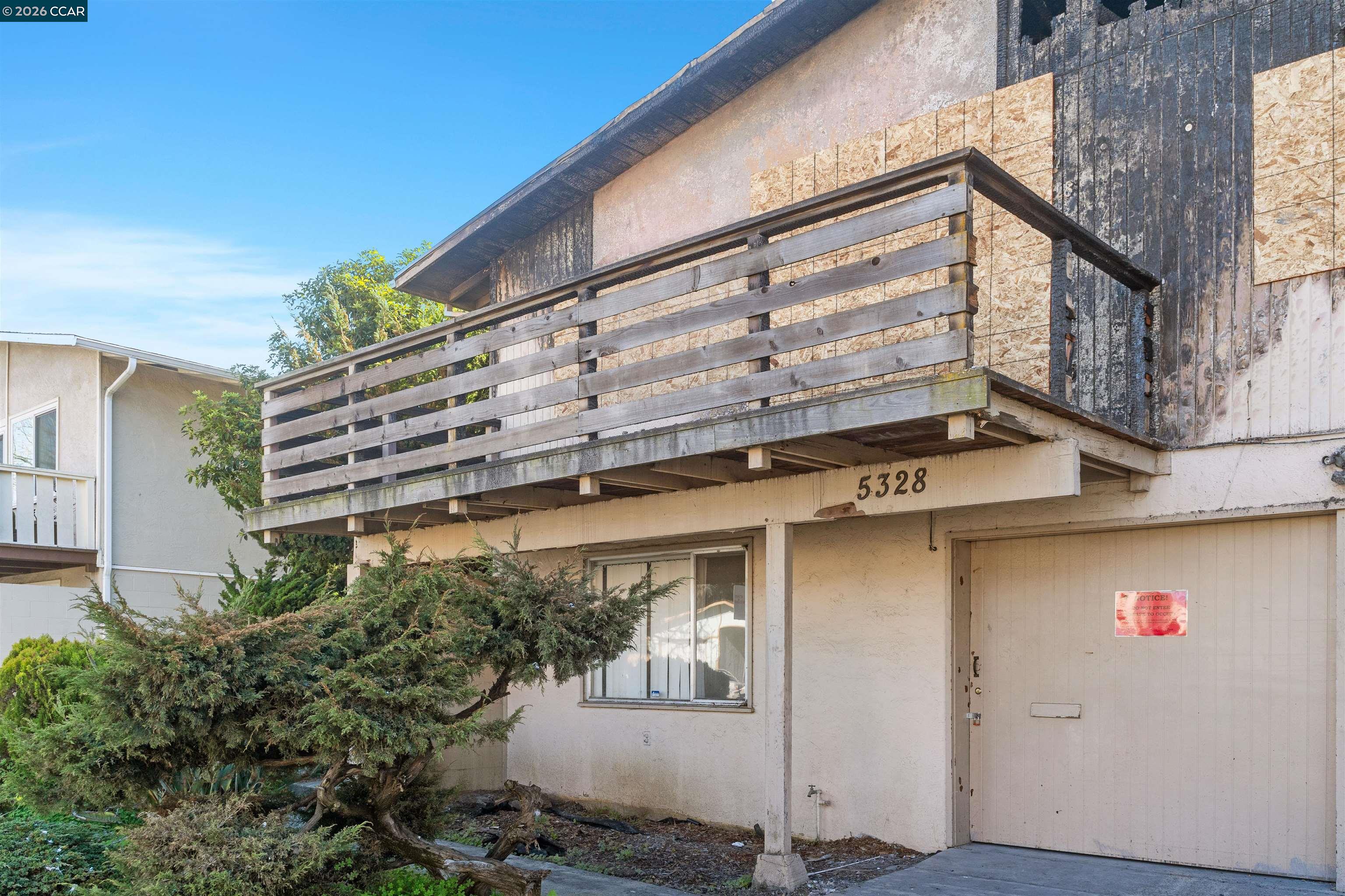 Detail Gallery Image 7 of 8 For 5328 Gately Ave, Richmond,  CA 94804 - 3 Beds | 2 Baths