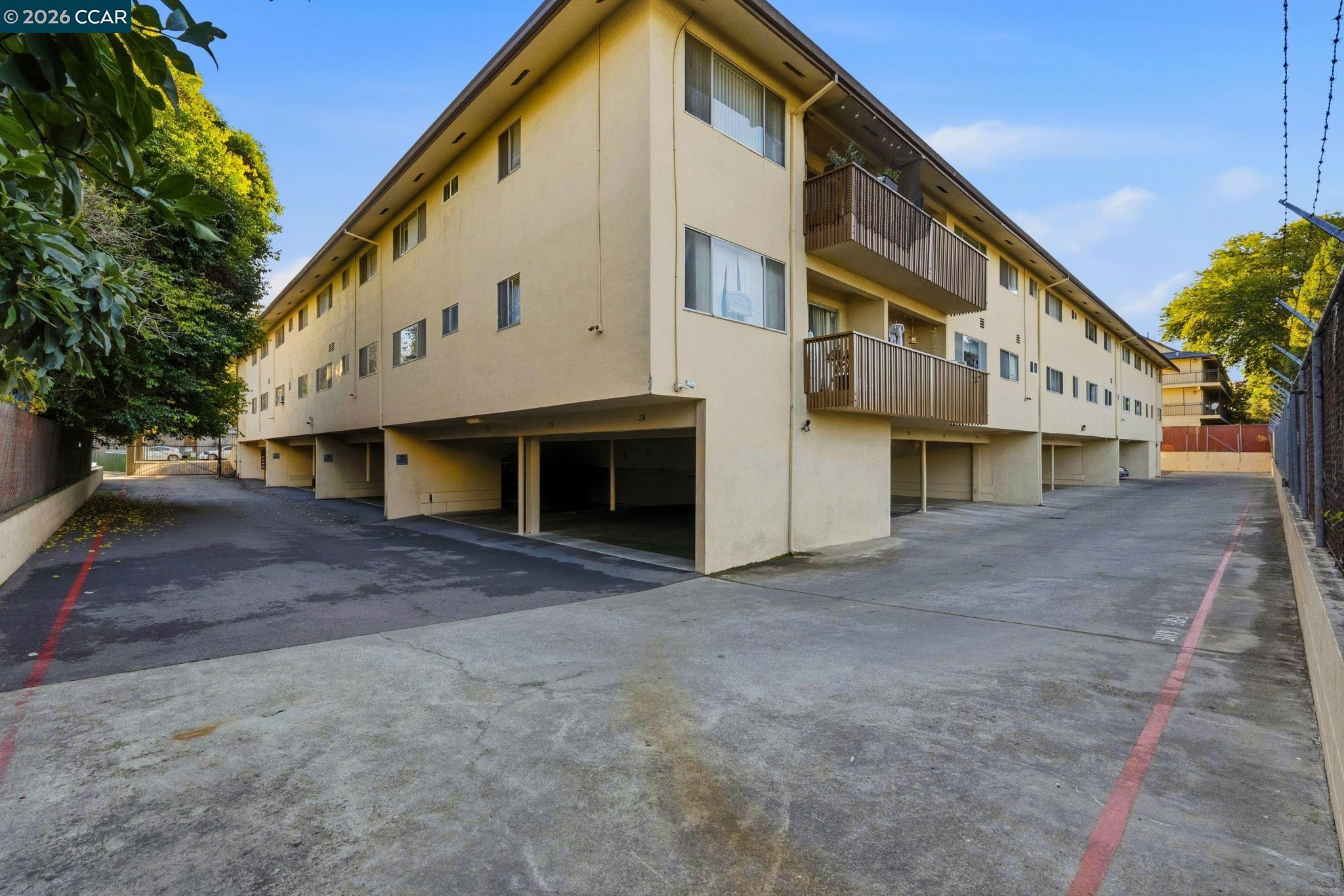 Detail Gallery Image 5 of 46 For 315 E Okeefe St, East Palo Alto,  CA 94303 - – Beds | – Baths