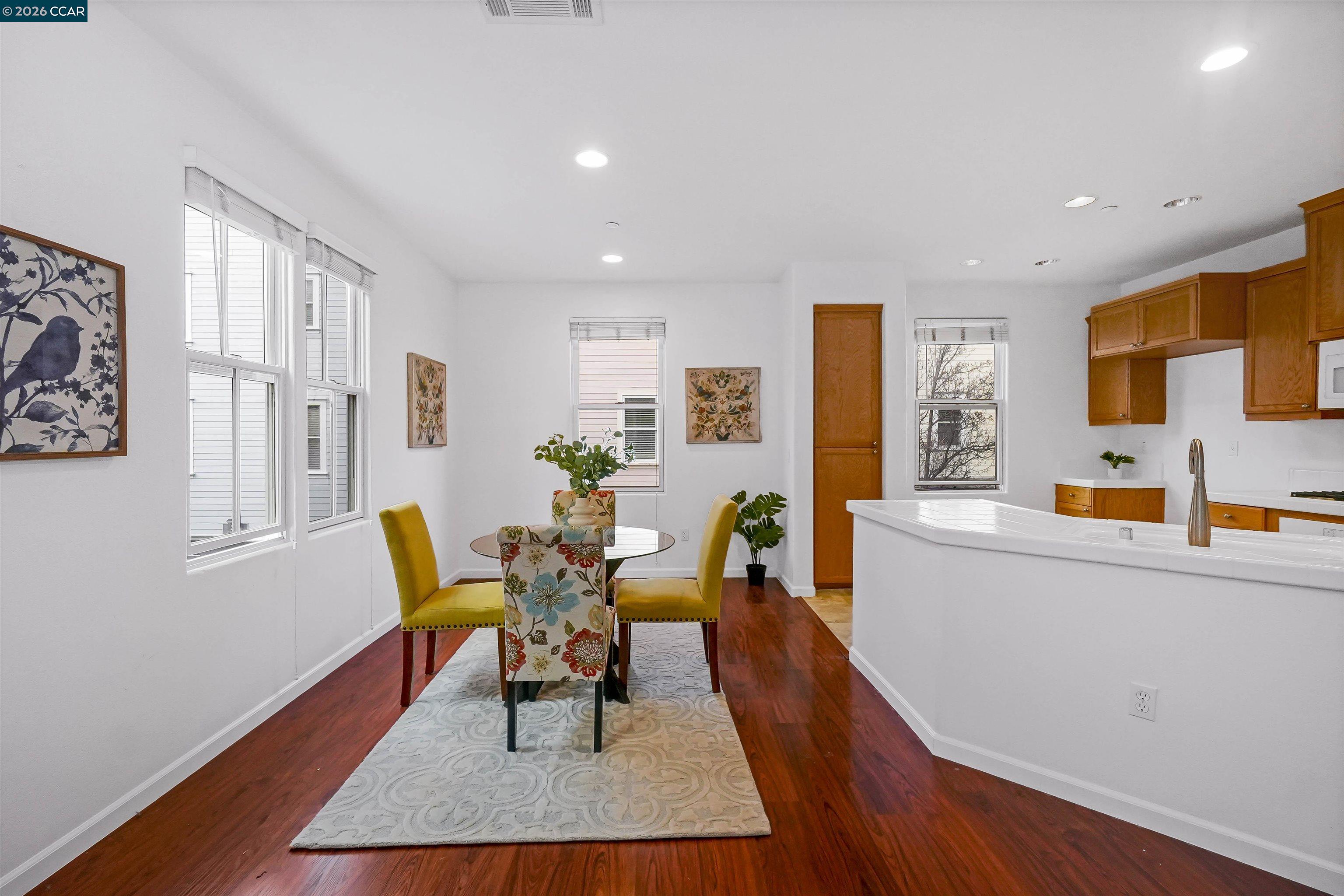 Detail Gallery Image 18 of 50 For 2069 Lewis St, Hercules,  CA 94547 - 3 Beds | 2/1 Baths