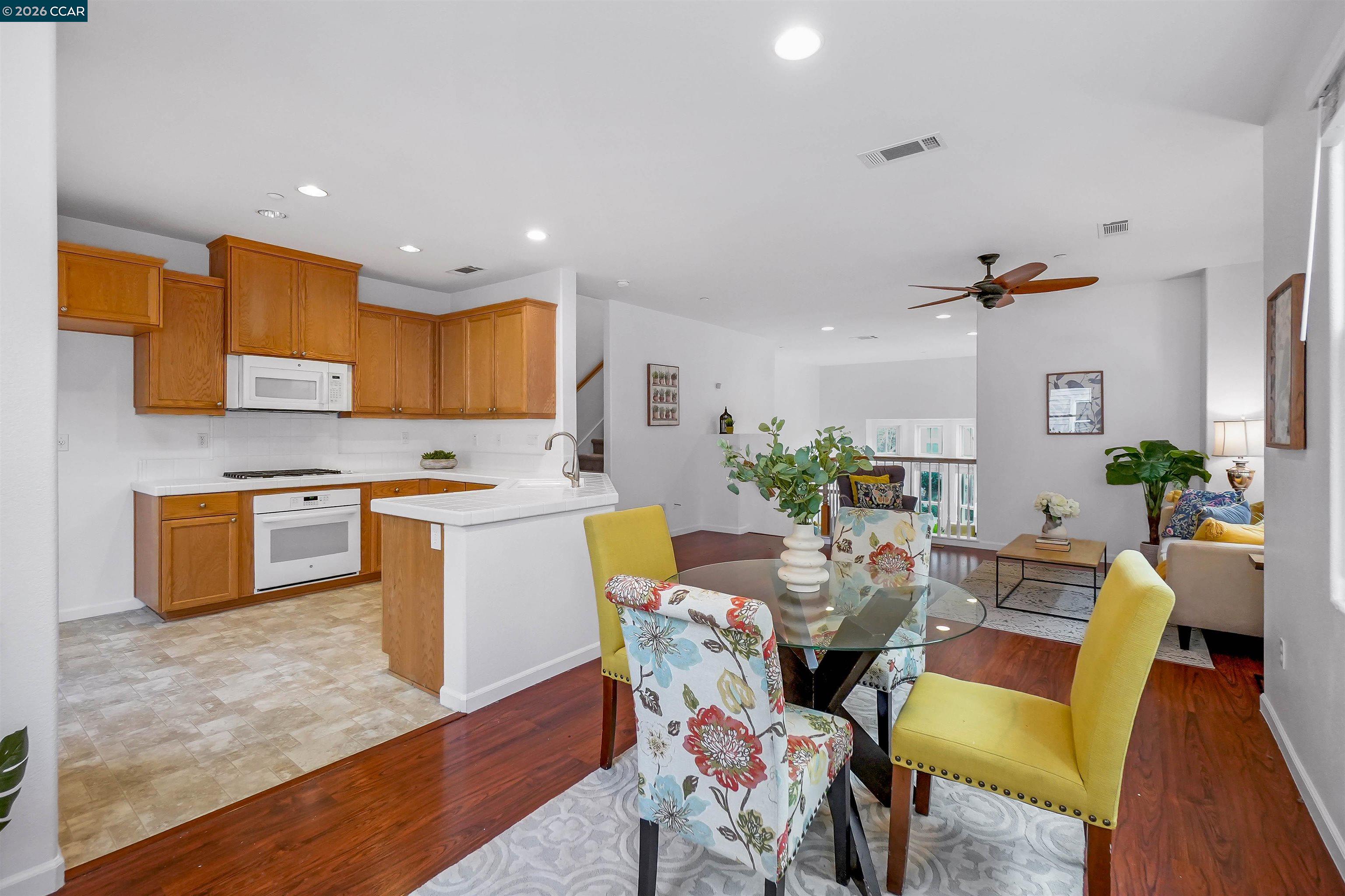 Detail Gallery Image 21 of 50 For 2069 Lewis St, Hercules,  CA 94547 - 3 Beds | 2/1 Baths