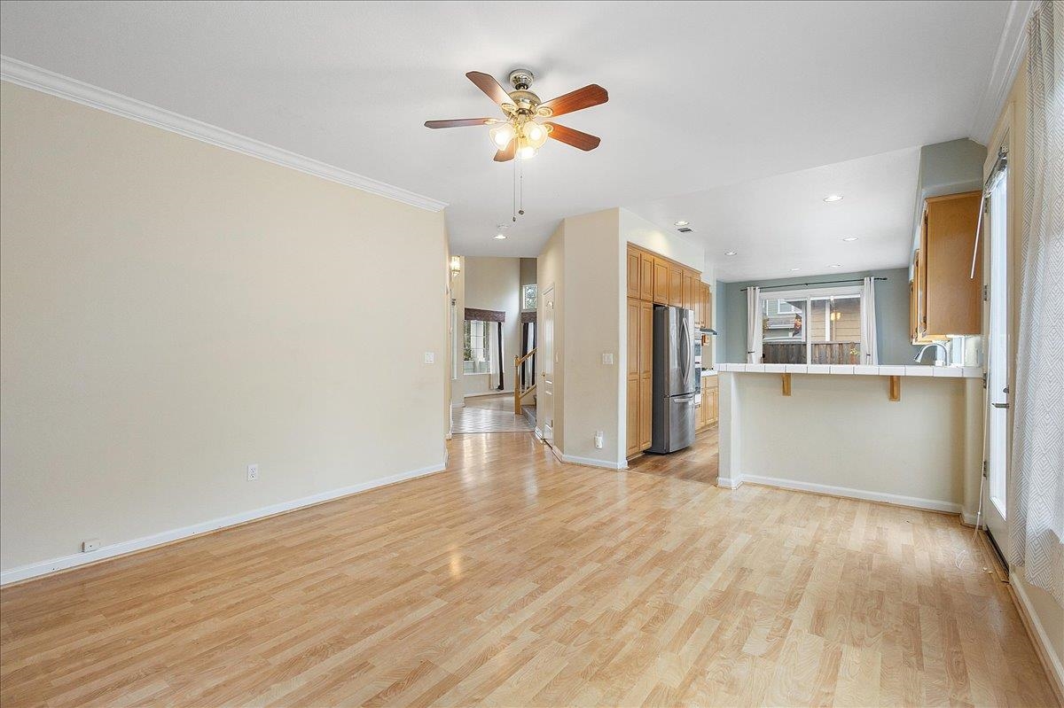 Detail Gallery Image 11 of 25 For 16 Smith Ct, Alameda,  CA 94502 - 4 Beds | 2/1 Baths