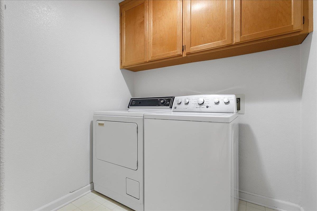 Detail Gallery Image 12 of 25 For 16 Smith Ct, Alameda,  CA 94502 - 4 Beds | 2/1 Baths