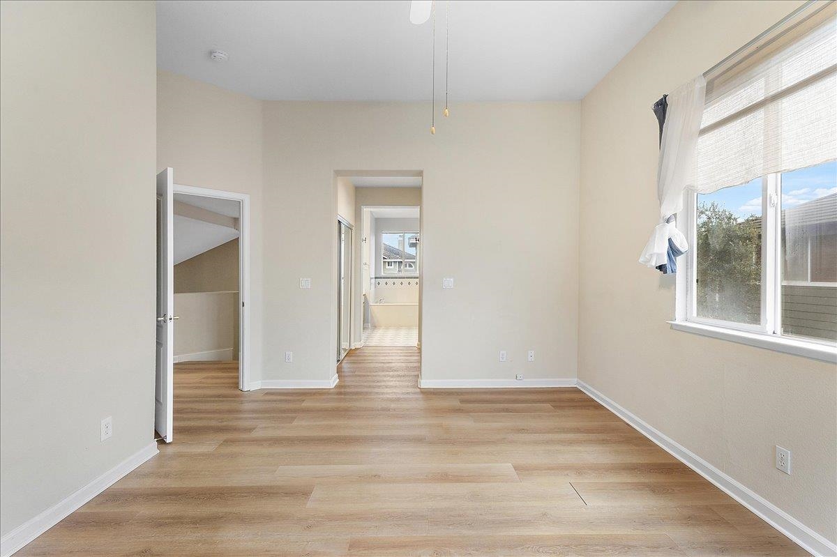 Detail Gallery Image 15 of 25 For 16 Smith Ct, Alameda,  CA 94502 - 4 Beds | 2/1 Baths