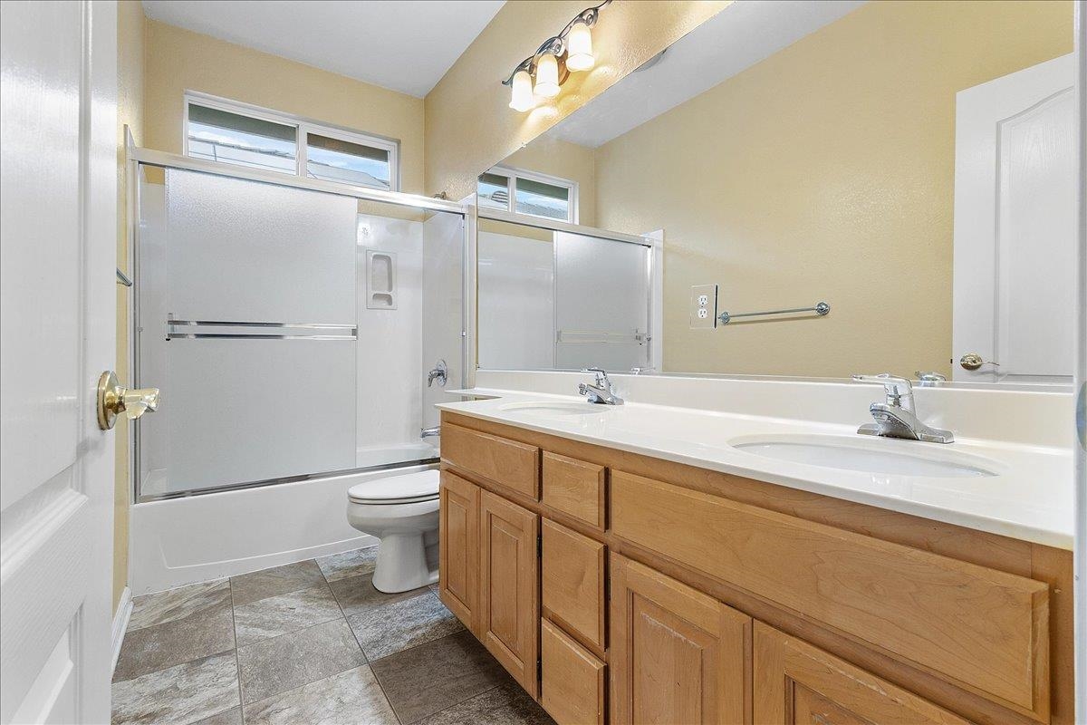 Detail Gallery Image 20 of 25 For 16 Smith Ct, Alameda,  CA 94502 - 4 Beds | 2/1 Baths