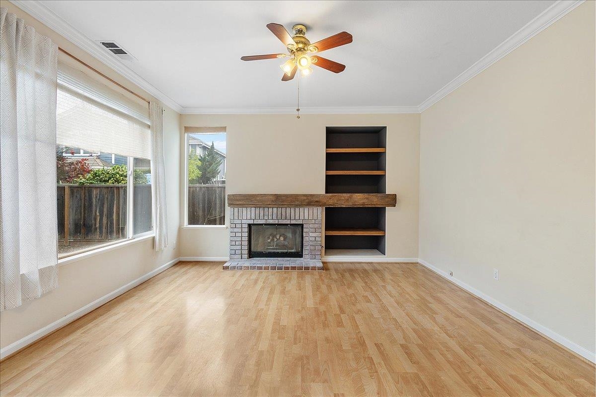 Detail Gallery Image 9 of 25 For 16 Smith Ct, Alameda,  CA 94502 - 4 Beds | 2/1 Baths