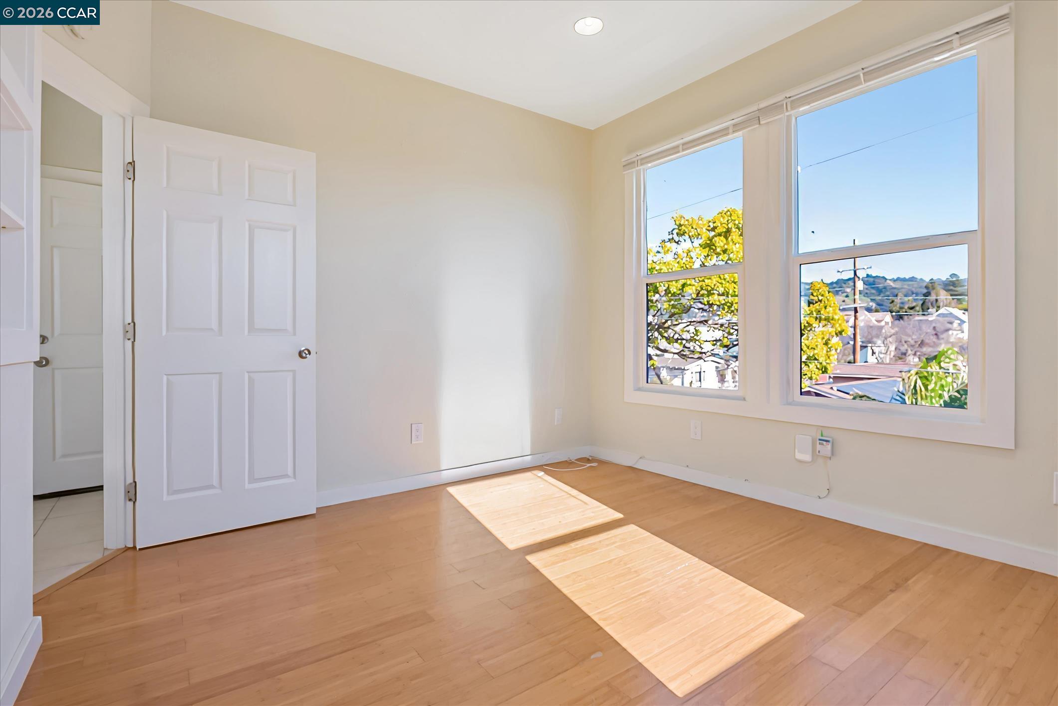 Detail Gallery Image 13 of 16 For Emerson St #4,  Berkeley,  CA 94703 - 1 Beds | 1 Baths