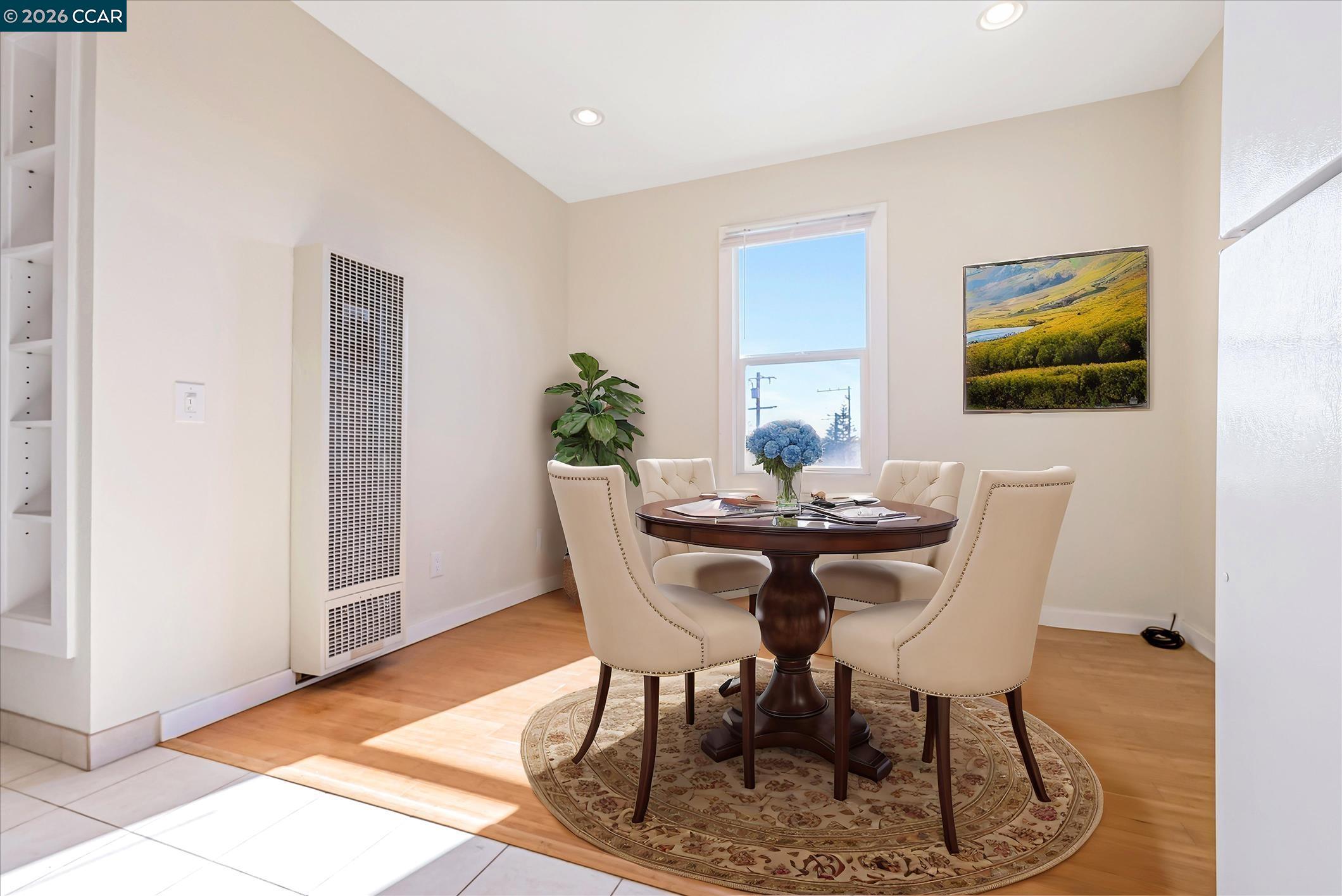 Detail Gallery Image 7 of 16 For Emerson St #4,  Berkeley,  CA 94703 - 1 Beds | 1 Baths