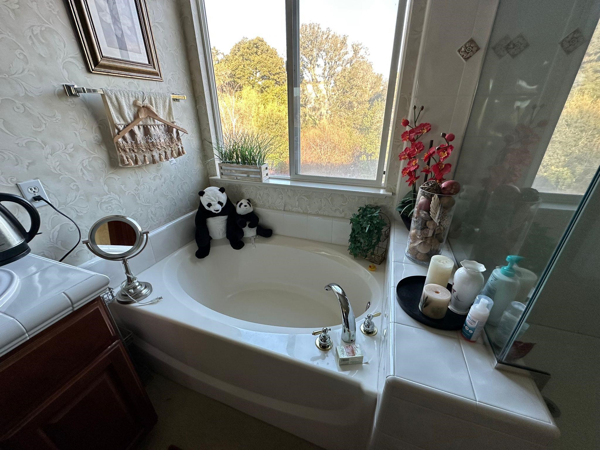 Detail Gallery Image 23 of 26 For 1013 Ridgeview Dr, El Sobrante,  CA 94803 - 3 Beds | 2/1 Baths