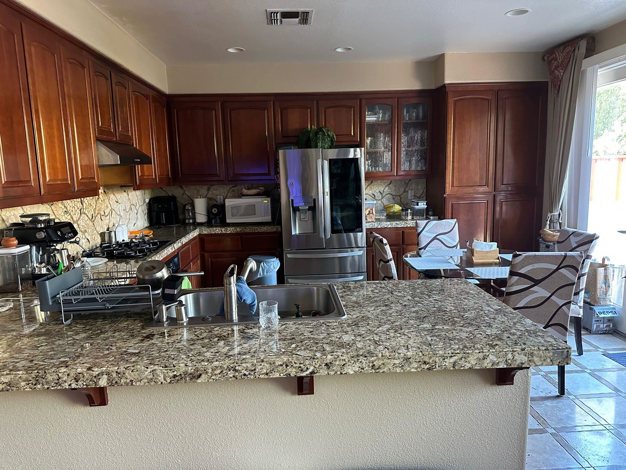 Detail Gallery Image 7 of 26 For 1013 Ridgeview Dr, El Sobrante,  CA 94803 - 3 Beds | 2/1 Baths