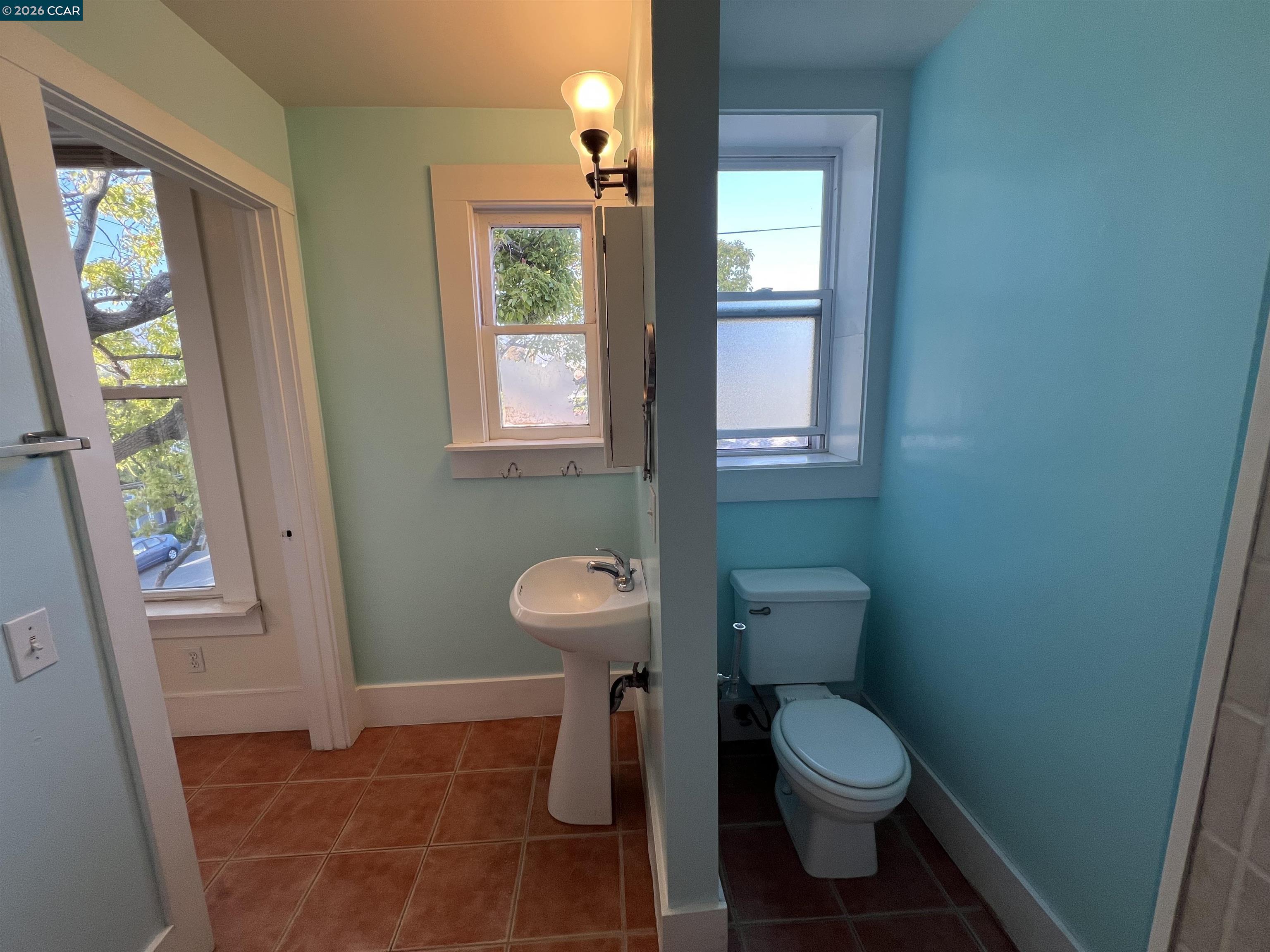 Detail Gallery Image 8 of 9 For Emerson St #3,  Berkeley,  CA 94703 - 1 Beds | 1 Baths