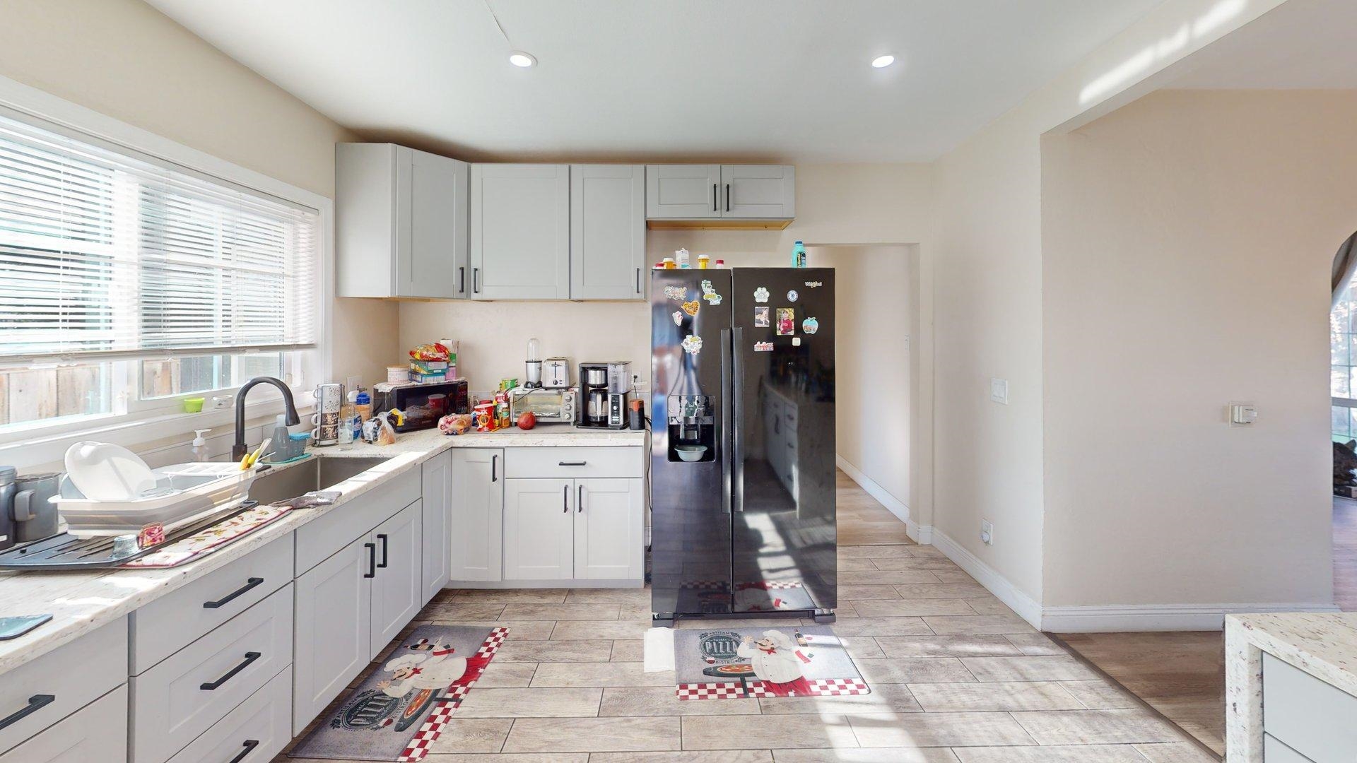 Detail Gallery Image 4 of 11 For 2484 Marina Blvd, San Leandro,  CA 94577 - – Beds | – Baths