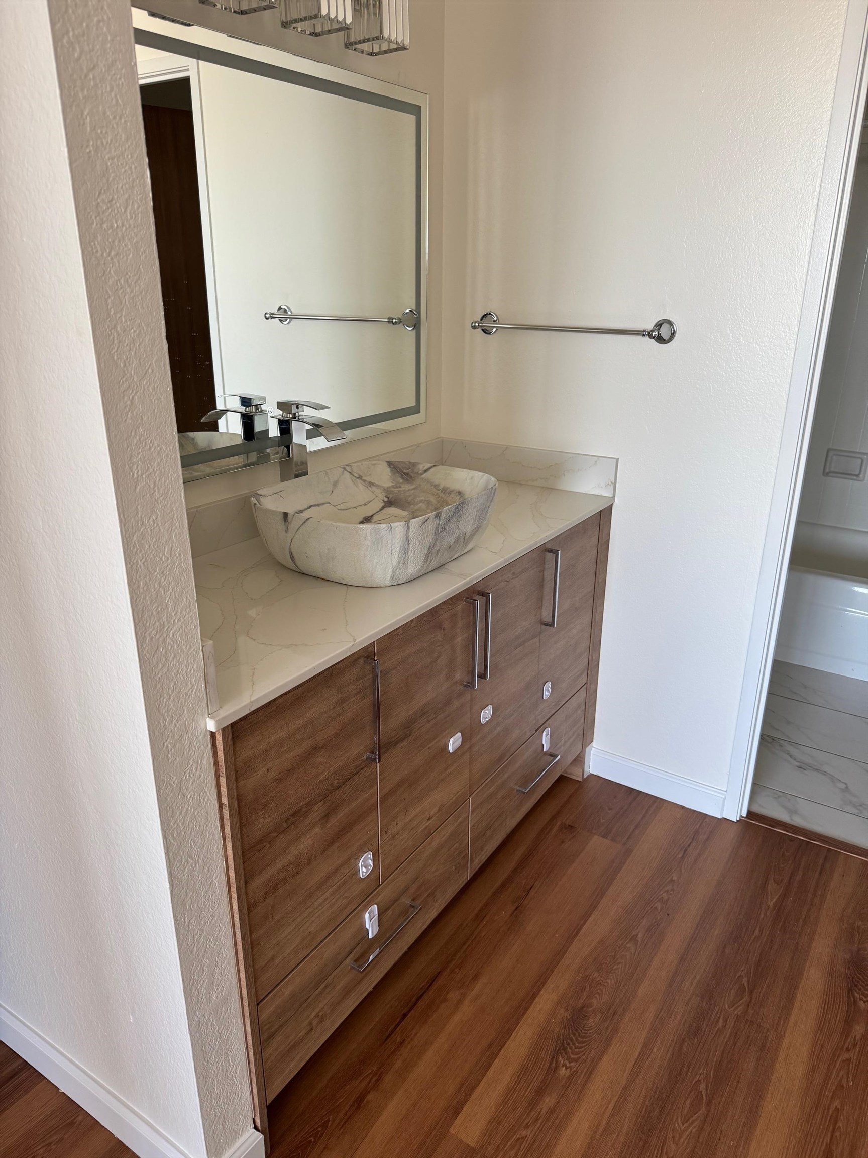 Photo #3: 41122084 Listing: Photo #3