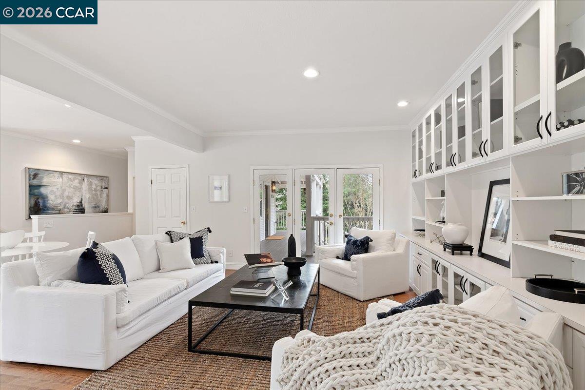 Detail Gallery Image 12 of 44 For 1076 N Thompson Rd, Lafayette,  CA 94549-3133 - 4 Beds | 3/1 Baths