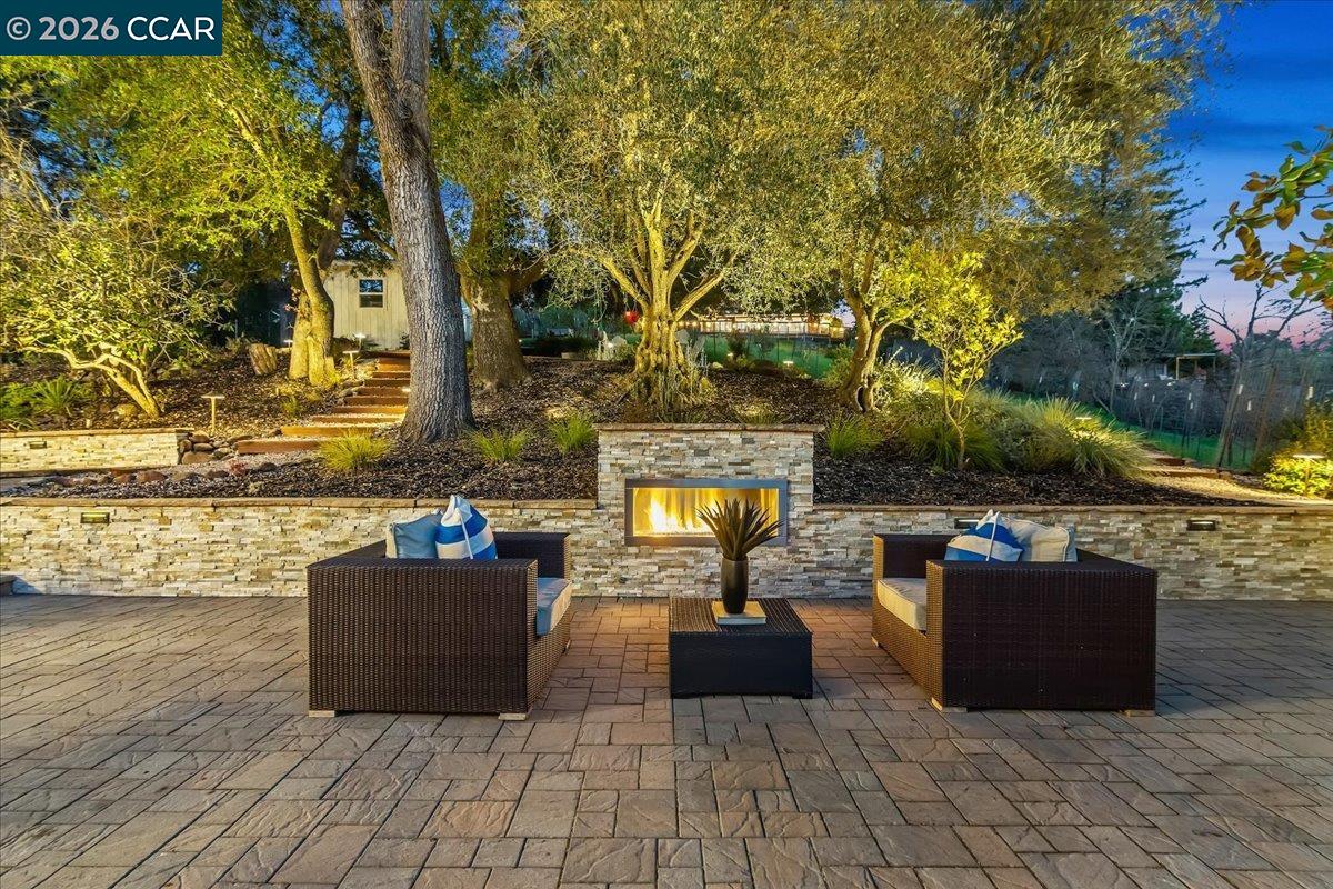 Detail Gallery Image 36 of 44 For 1076 N Thompson Rd, Lafayette,  CA 94549-3133 - 4 Beds | 3/1 Baths