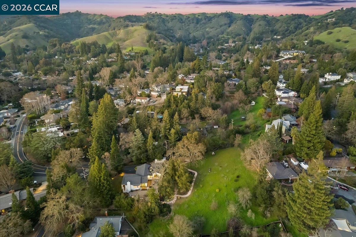 Detail Gallery Image 40 of 44 For 1076 N Thompson Rd, Lafayette,  CA 94549-3133 - 4 Beds | 3/1 Baths