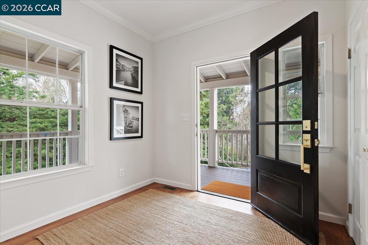 Detail Gallery Image 5 of 44 For 1076 N Thompson Rd, Lafayette,  CA 94549-3133 - 4 Beds | 3/1 Baths