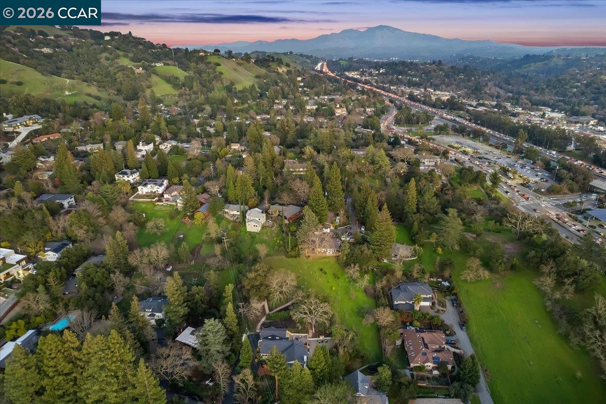 Detail Gallery Image 41 of 44 For 1076 N Thompson Rd, Lafayette,  CA 94549-3133 - 4 Beds | 3/1 Baths