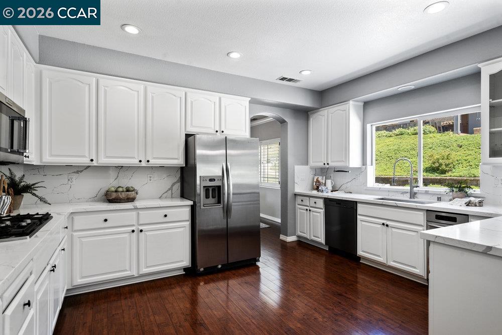 Detail Gallery Image 16 of 60 For 825 Bertram St, Walnut Creek,  CA 94598 - 5 Beds | 3 Baths