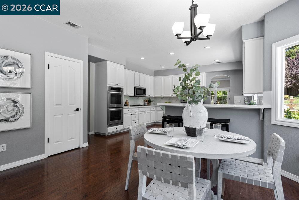 Detail Gallery Image 21 of 60 For 825 Bertram St, Walnut Creek,  CA 94598 - 5 Beds | 3 Baths