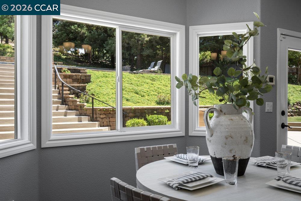 Detail Gallery Image 22 of 60 For 825 Bertram St, Walnut Creek,  CA 94598 - 5 Beds | 3 Baths