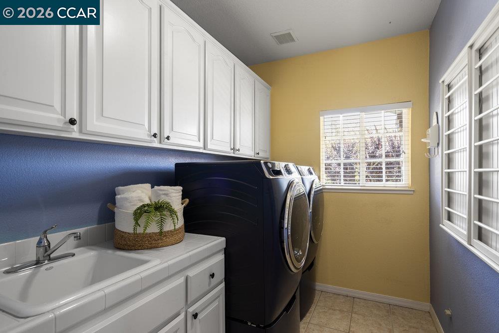 Detail Gallery Image 27 of 60 For 825 Bertram St, Walnut Creek,  CA 94598 - 5 Beds | 3 Baths