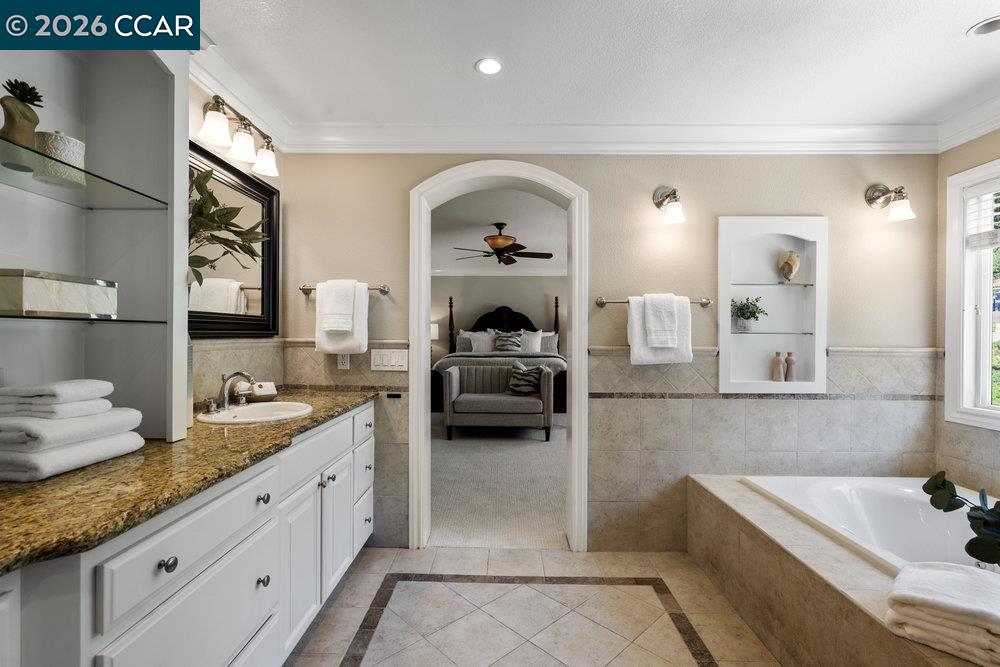 Detail Gallery Image 37 of 60 For 825 Bertram St, Walnut Creek,  CA 94598 - 5 Beds | 3 Baths