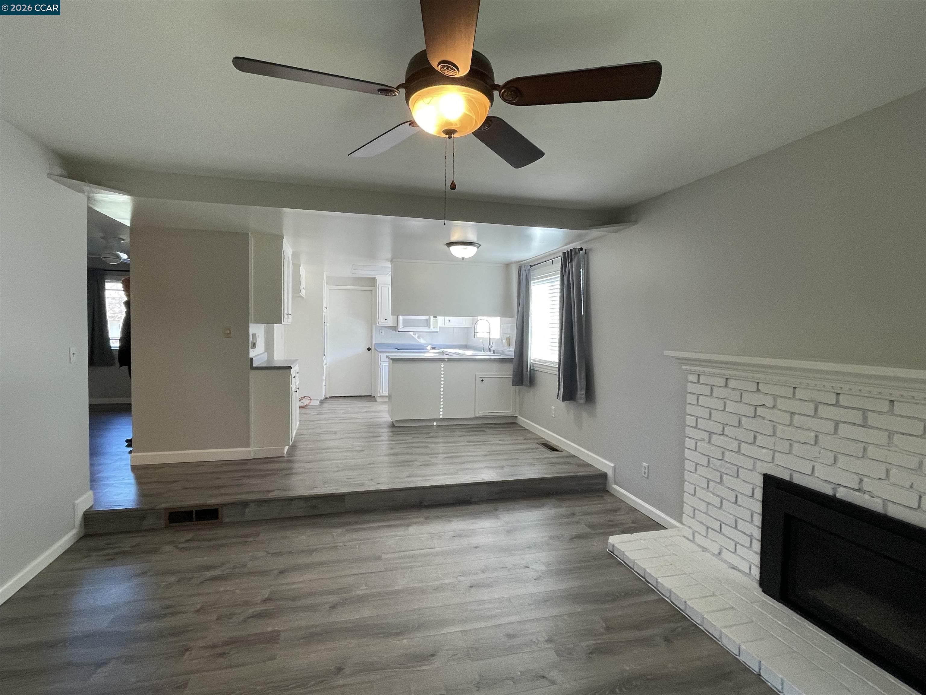 Detail Gallery Image 8 of 17 For 4780 Mintwood Dr, Concord,  CA 94521 - 3 Beds | 2 Baths