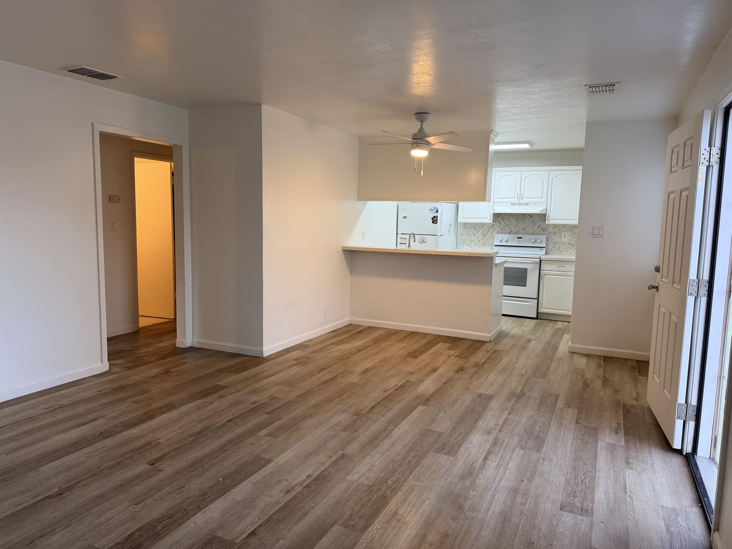 Photo #2: 41122101 Listing: Photo #2