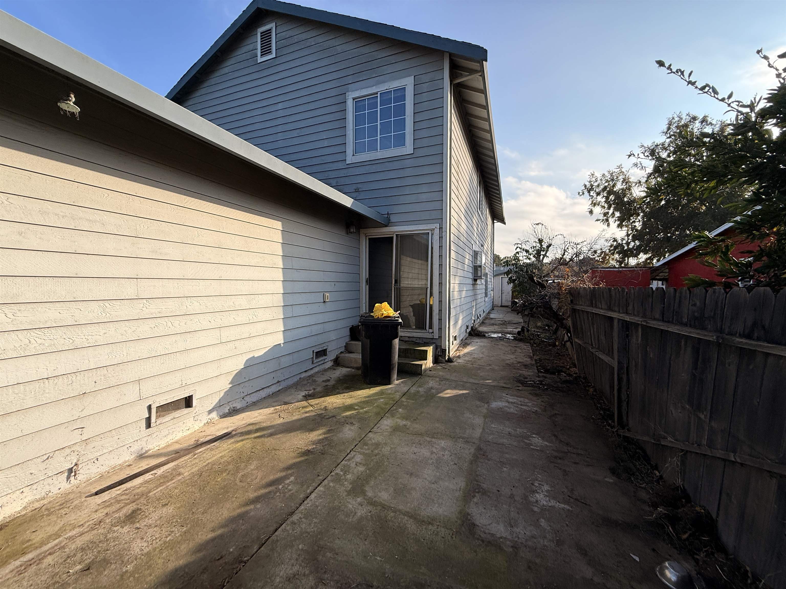 Detail Gallery Image 4 of 33 For 471 Delta Rd, Oakley,  CA 94561 - 3 Beds | 3 Baths