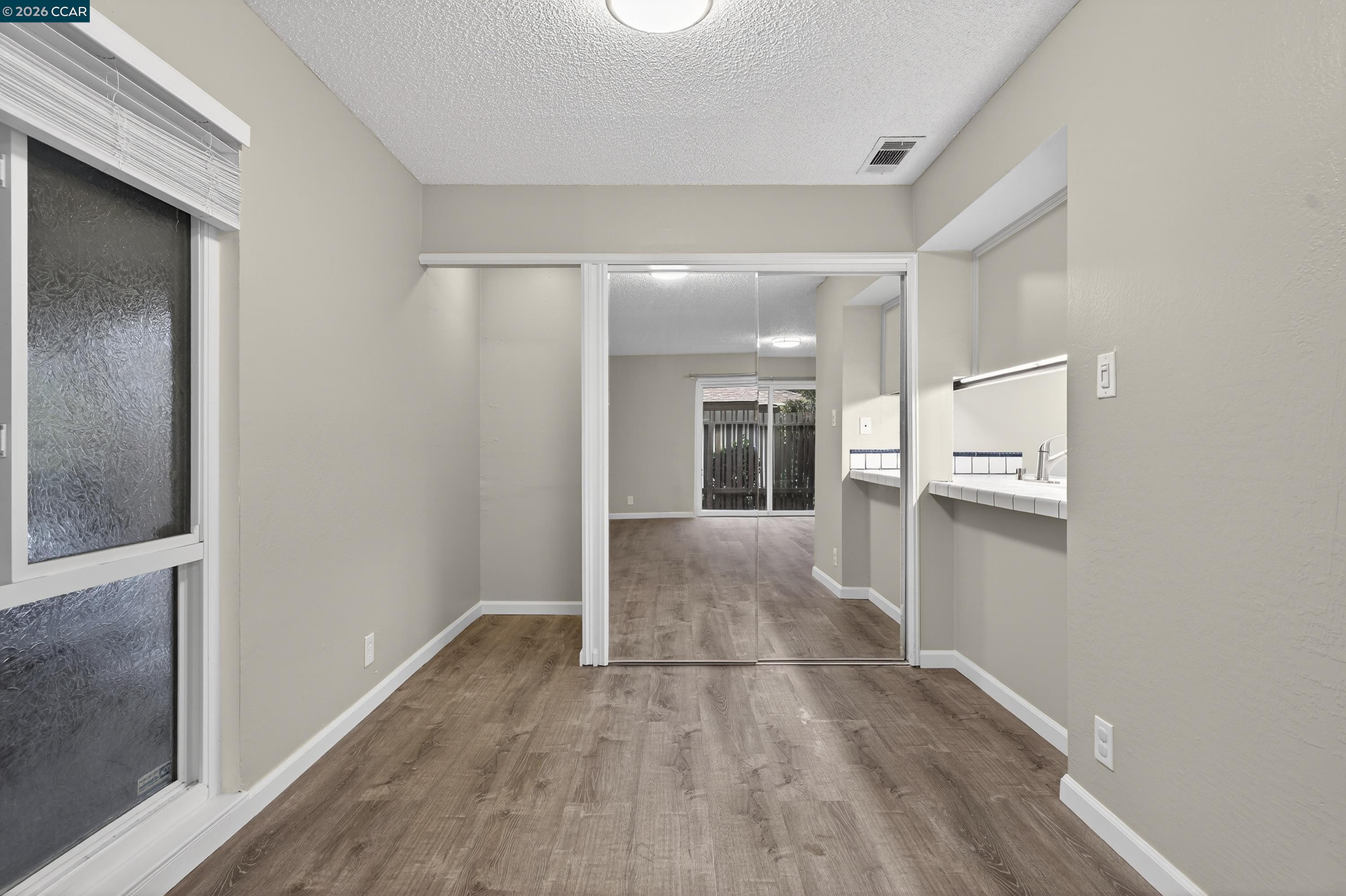 Photo #17: 41122104 Listing: Photo #17