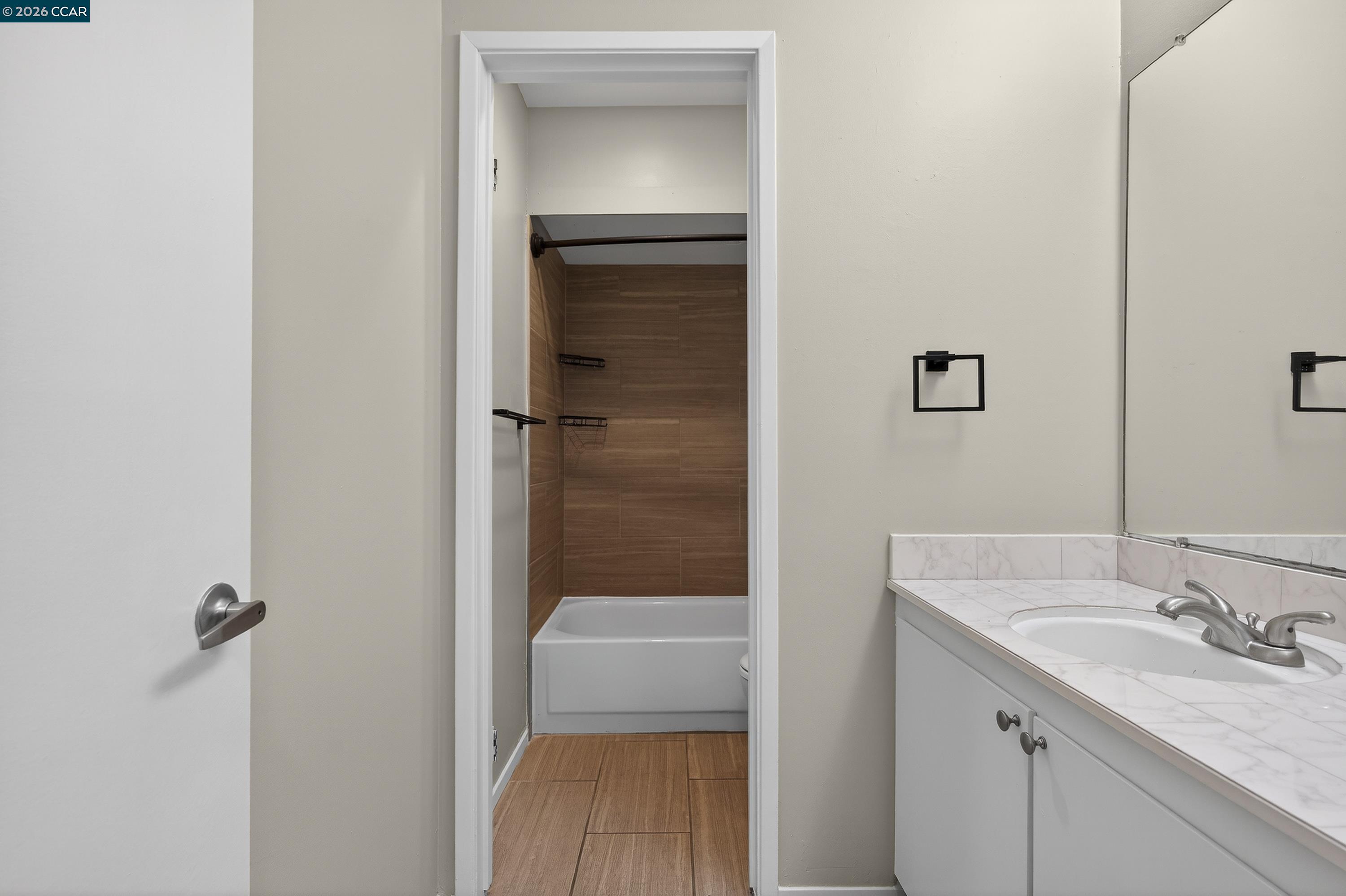 Photo #30: 41122104 Listing: Photo #30