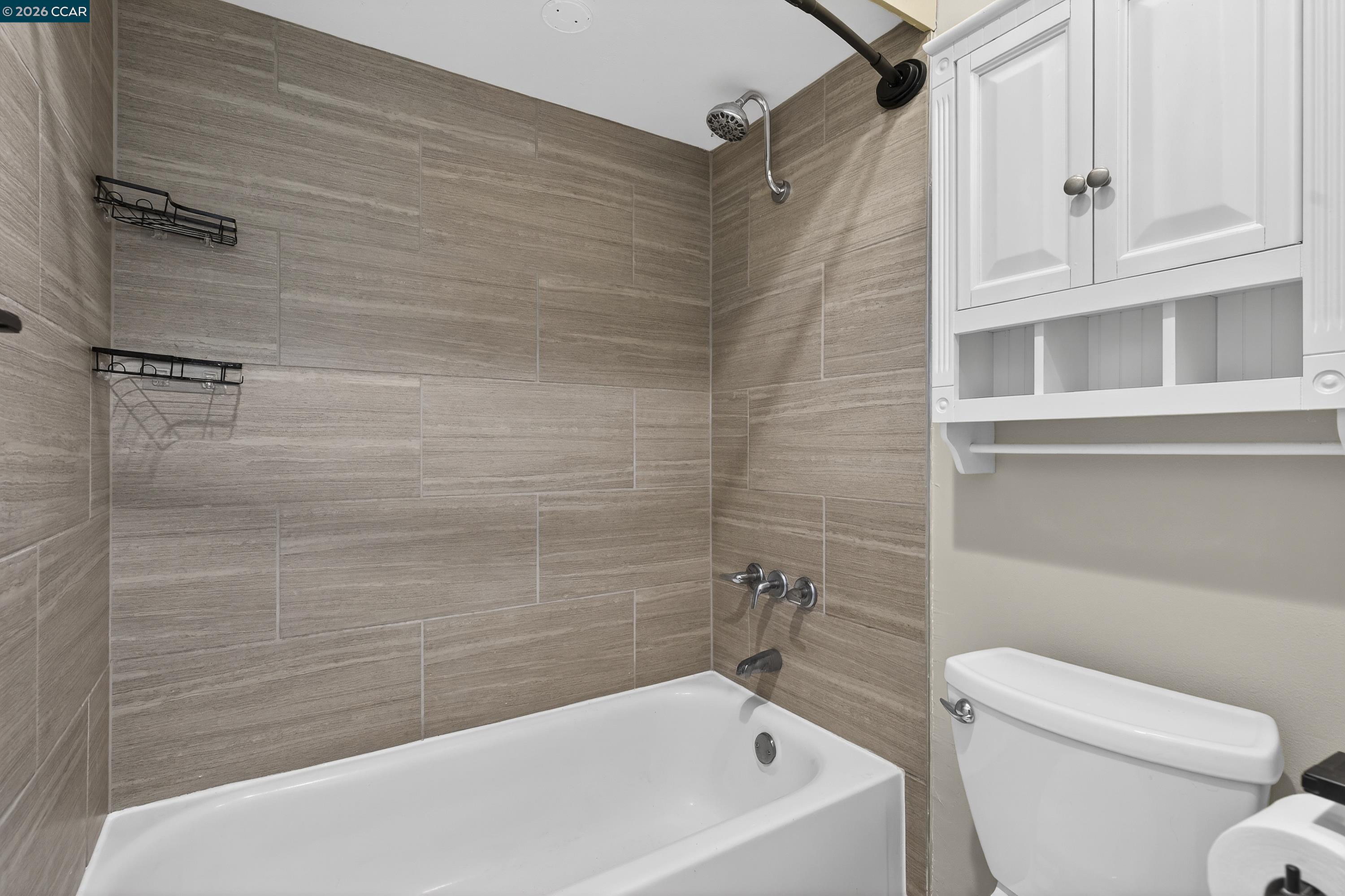 Photo #32: 41122104 Listing: Photo #32