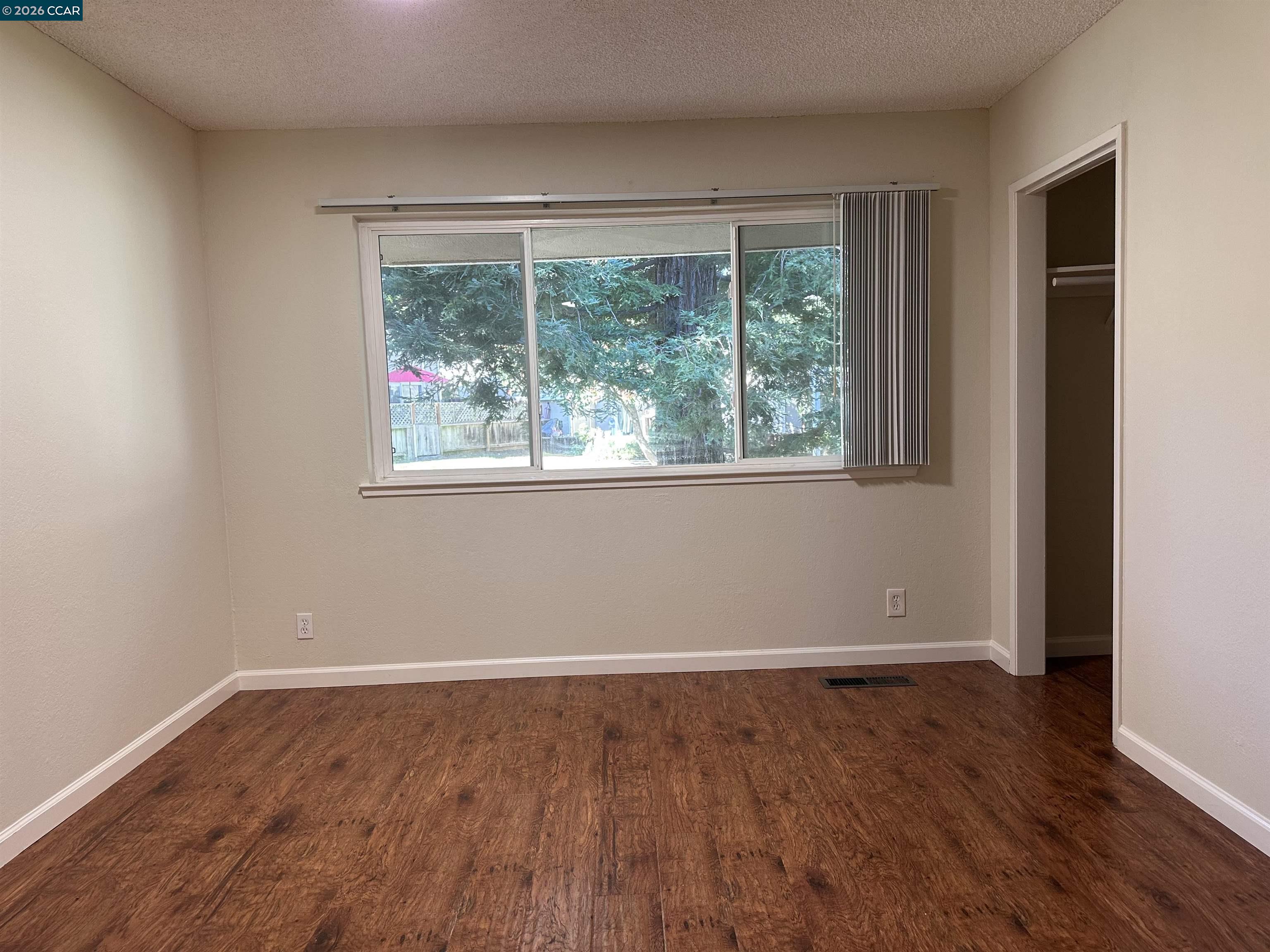 Photo #6: 41122108 Listing: Photo #6