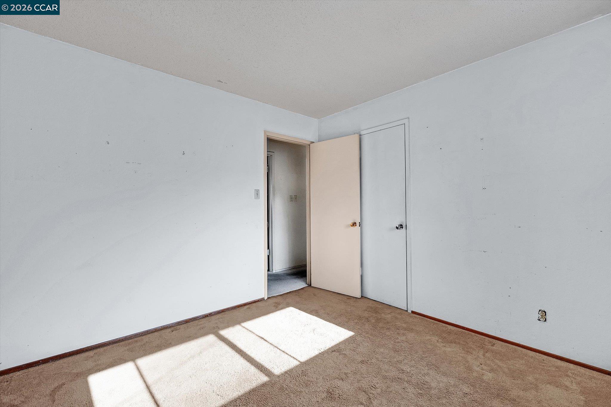 Detail Gallery Image 29 of 41 For 2075 Costa Ct, Pinole,  CA 94564 - 6 Beds | 3 Baths