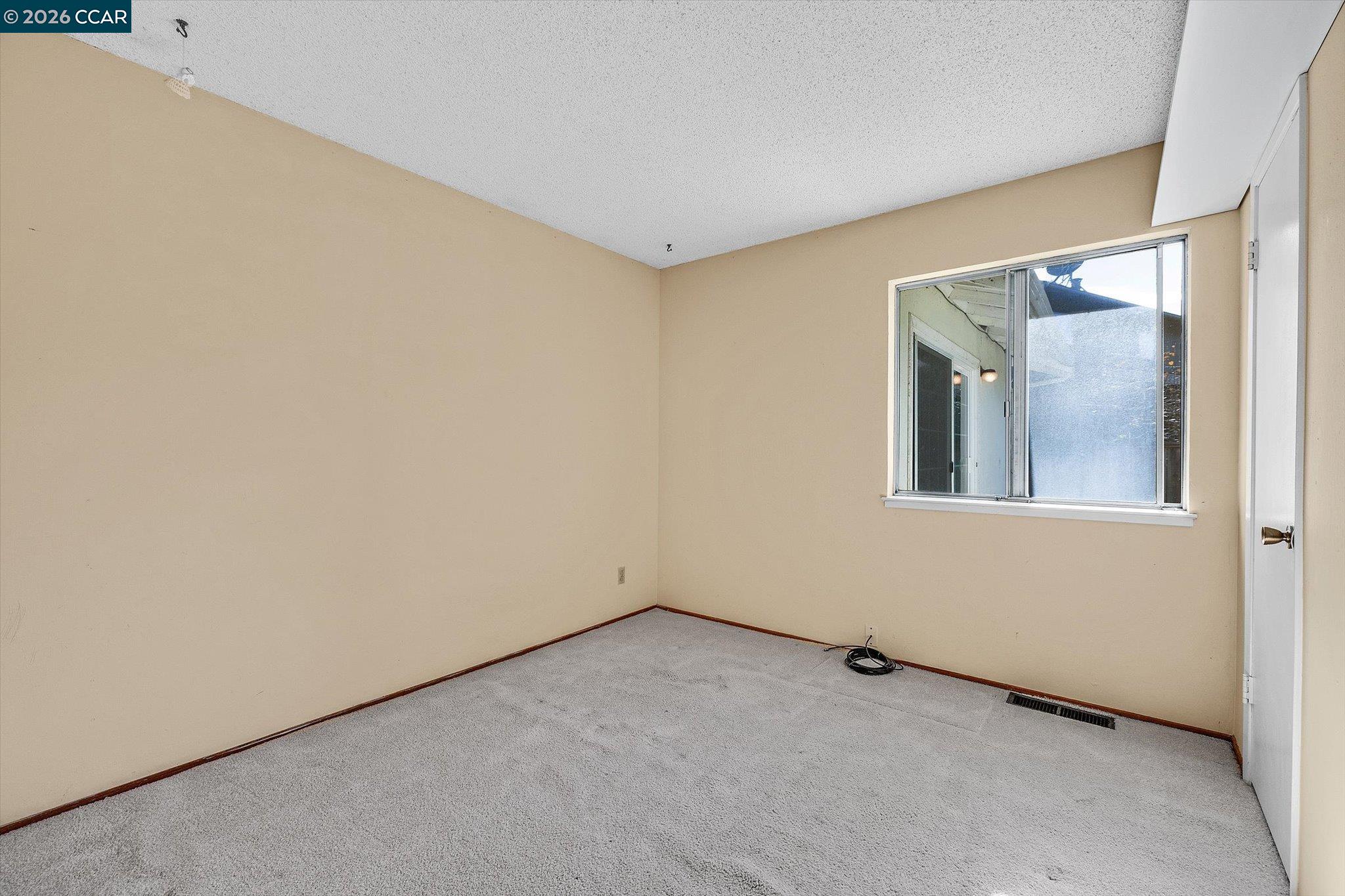 Detail Gallery Image 30 of 41 For 2075 Costa Ct, Pinole,  CA 94564 - 6 Beds | 3 Baths