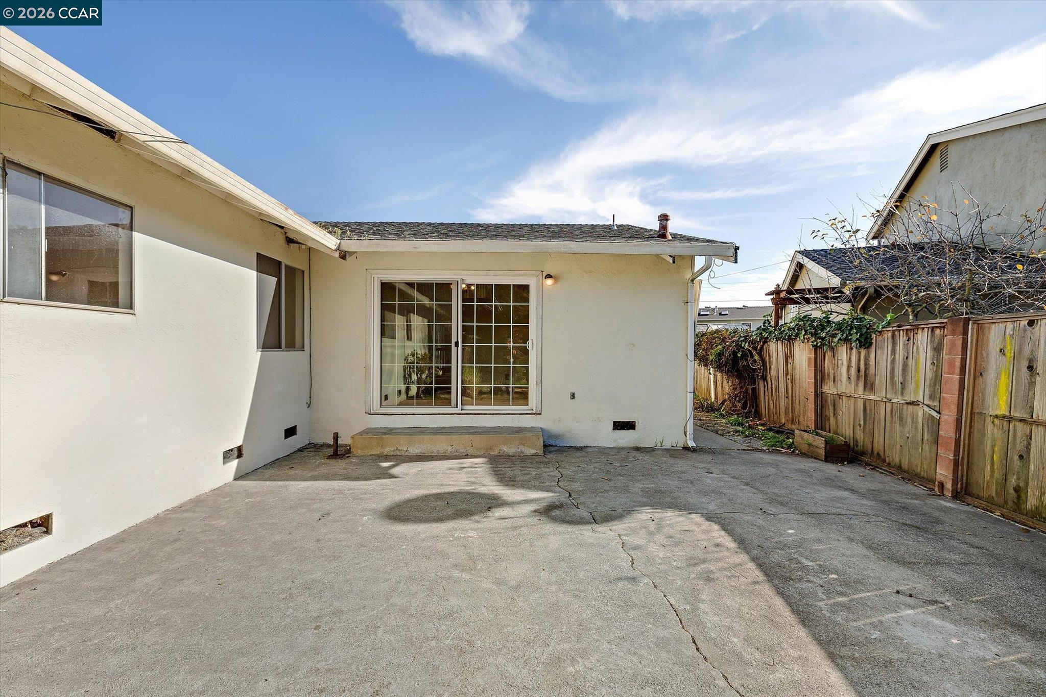 Detail Gallery Image 36 of 41 For 2075 Costa Ct, Pinole,  CA 94564 - 6 Beds | 3 Baths