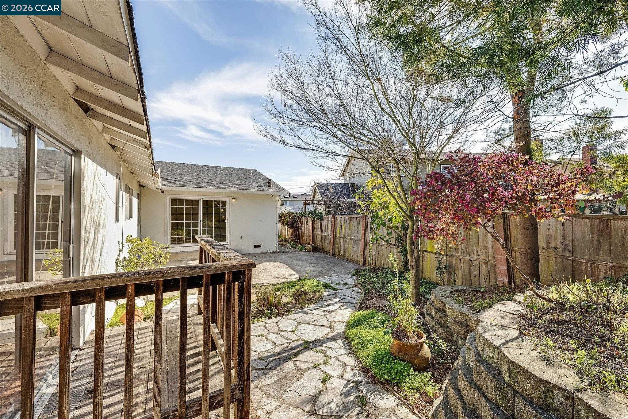 Detail Gallery Image 39 of 41 For 2075 Costa Ct, Pinole,  CA 94564 - 6 Beds | 3 Baths