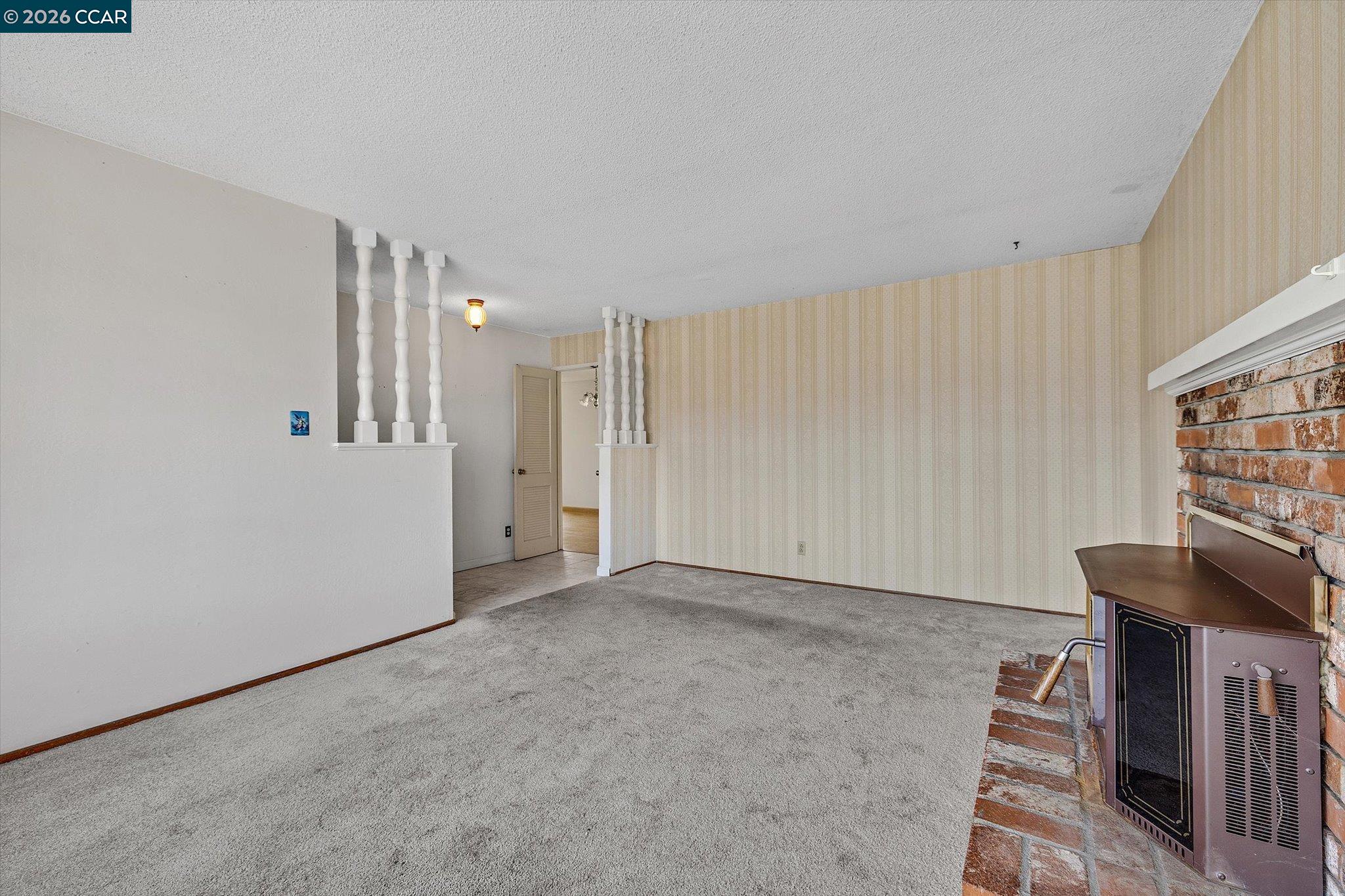 Detail Gallery Image 8 of 41 For 2075 Costa Ct, Pinole,  CA 94564 - 6 Beds | 3 Baths