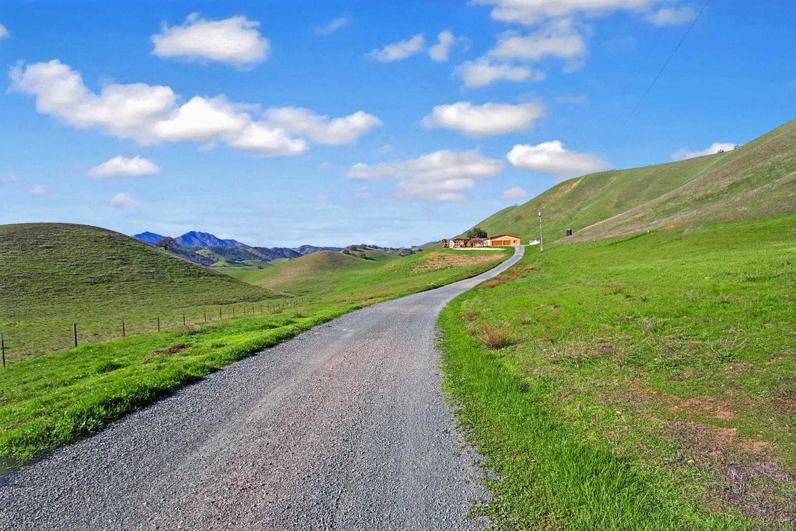 Detail Gallery Image 2 of 60 For 9621 Deer Valley Road, Brentwood,  CA 94513 - 3 Beds | 2/1 Baths
