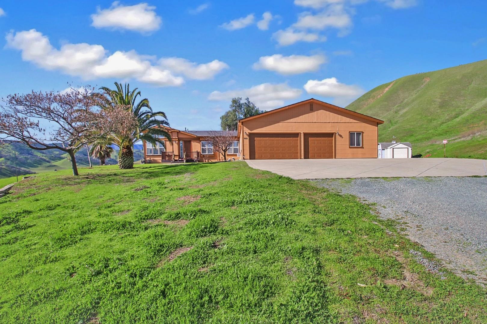 Detail Gallery Image 6 of 60 For 9621 Deer Valley Road, Brentwood,  CA 94513 - 3 Beds | 2/1 Baths