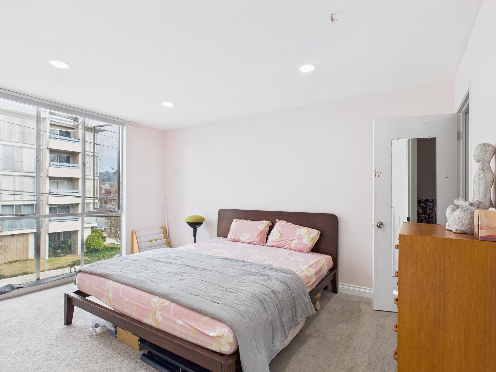 Detail Gallery Image 17 of 19 For 4099 Howe St #202,  Oakland,  CA 94611 - 2 Beds | 1 Baths
