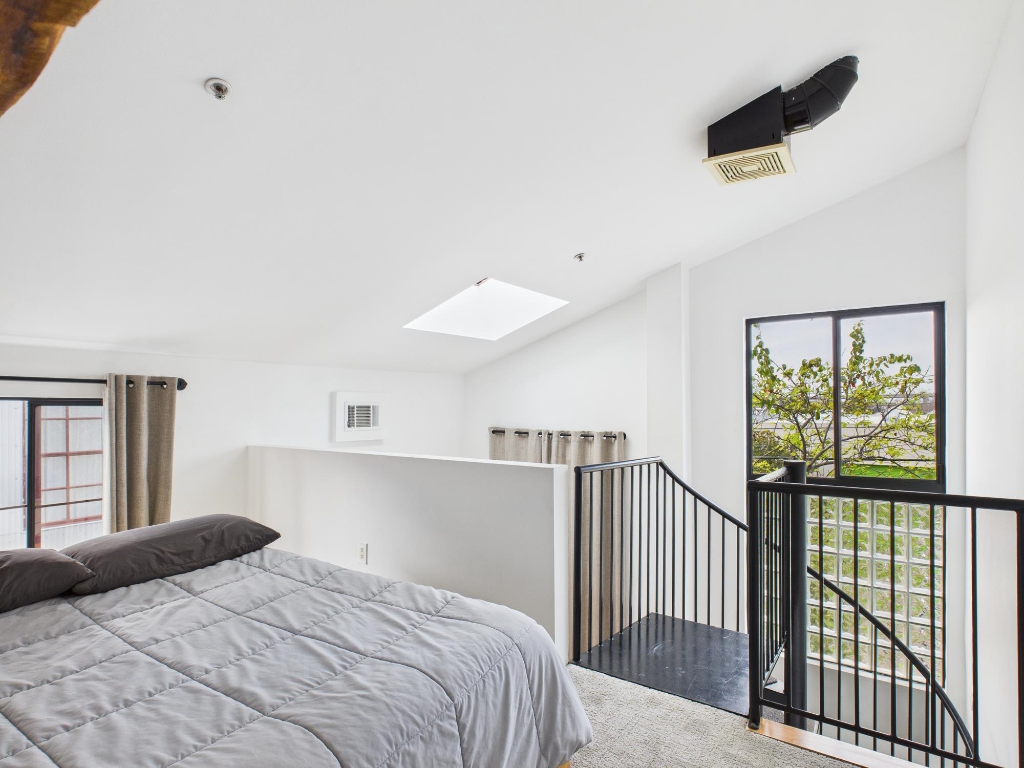 Detail Gallery Image 18 of 23 For 3116 Adeline St #112,  Oakland,  CA 94608 - 1 Beds | 1/1 Baths