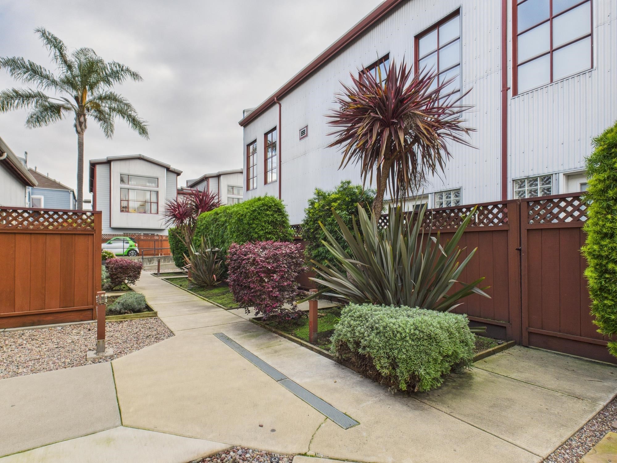 Detail Gallery Image 21 of 23 For 3116 Adeline St #112,  Oakland,  CA 94608 - 1 Beds | 1/1 Baths