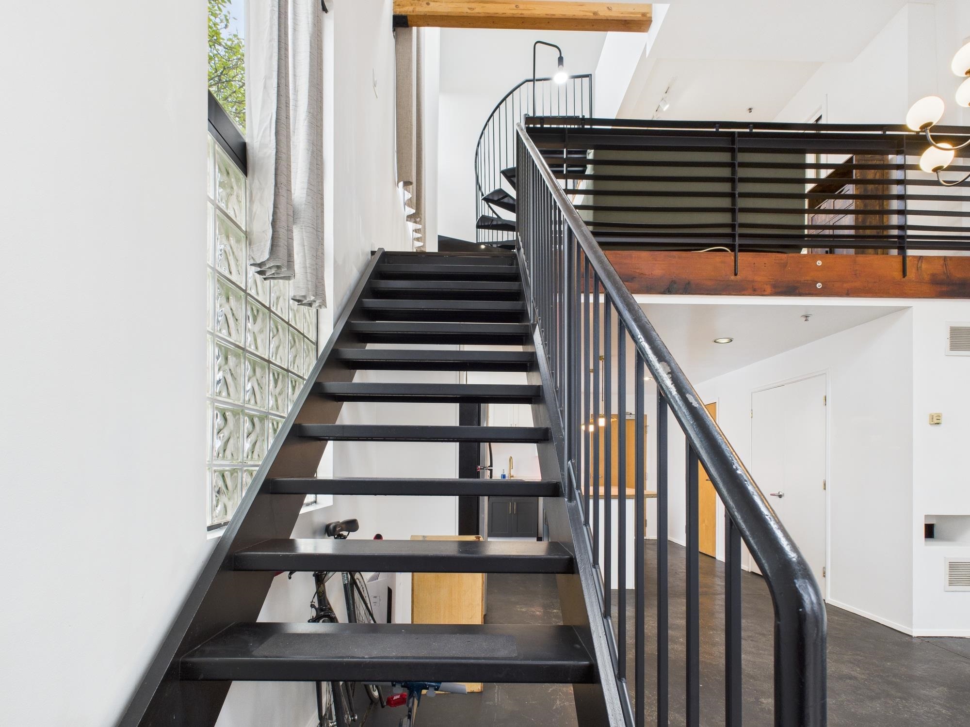 Detail Gallery Image 9 of 23 For 3116 Adeline St #112,  Oakland,  CA 94608 - 1 Beds | 1/1 Baths