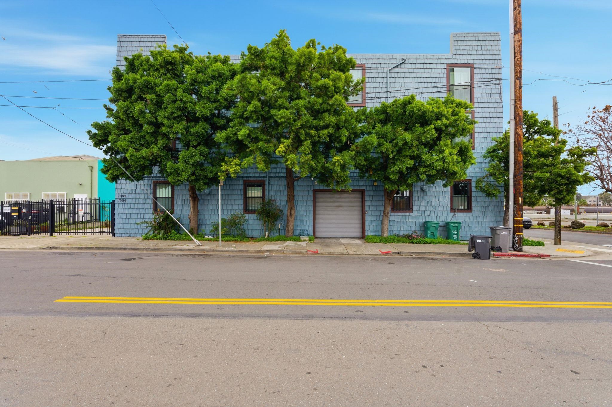 Front Image Thumbnail for BE41122135